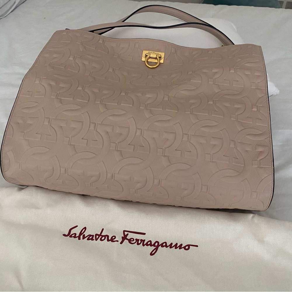 New Ferragamo Mangiarotti tote. New with tag- never used. Authentic.